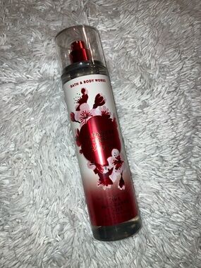 NWT Bath & Body Works Japanese Cherry Blossom Fragrance Mist - Red & White